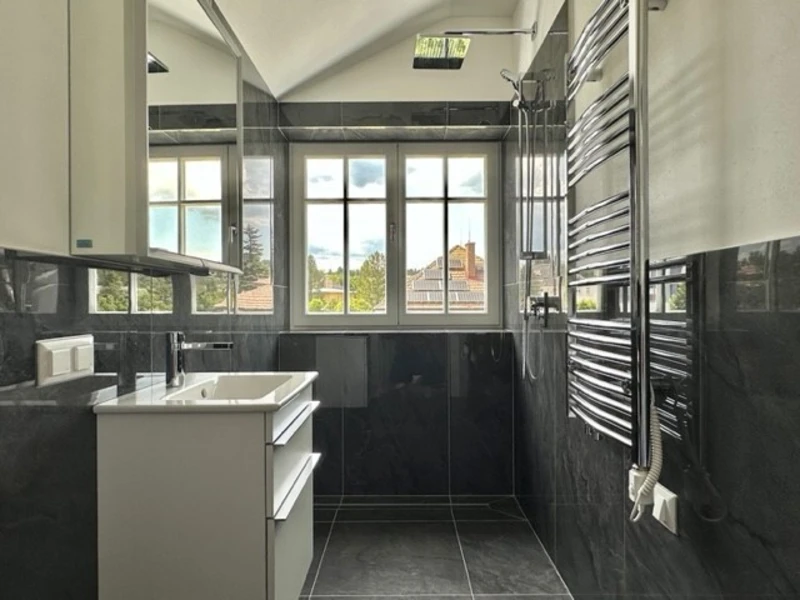 Exklusive, top-sanierte Stilaltbau-Villa mit Fernblick in Bestlage von Gersthof