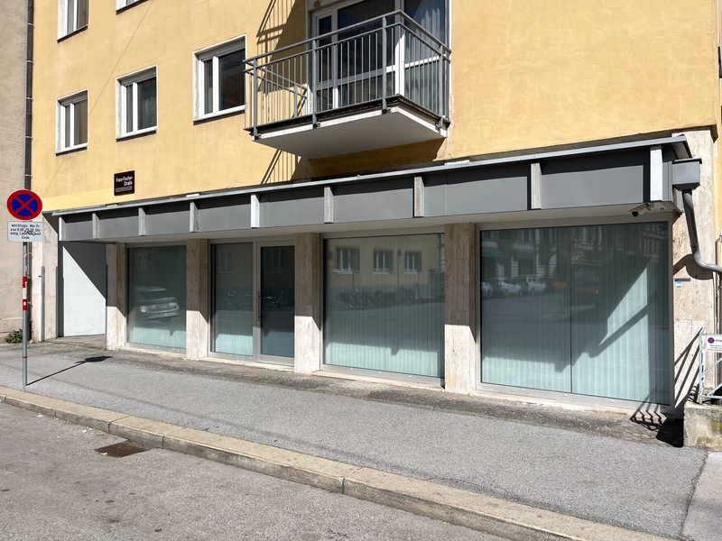 Lichtdurchflutetes Geschäftslokal in Top Lage