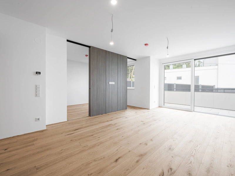 3-Zimmerwohnung mit Pool & Eigengarten!