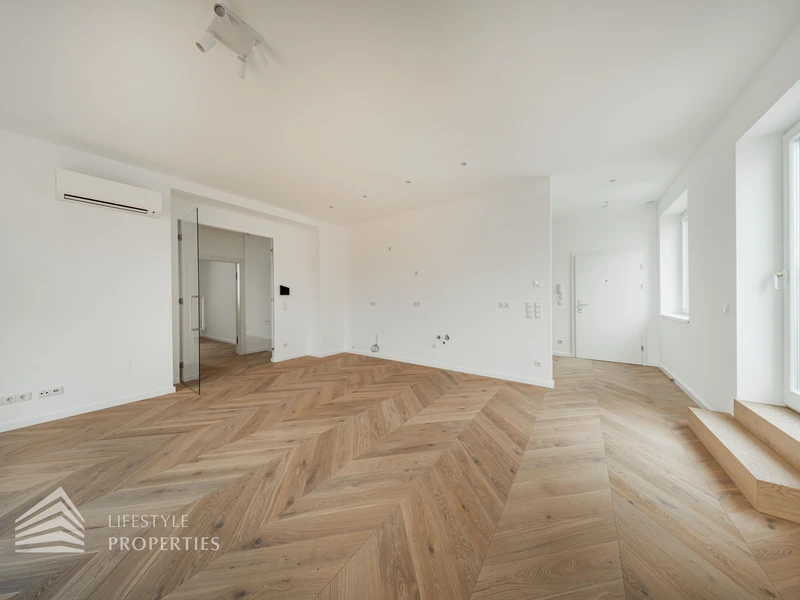 Elegante 4-Zimmer Wohnung mit Terrasse, Erstbezug!