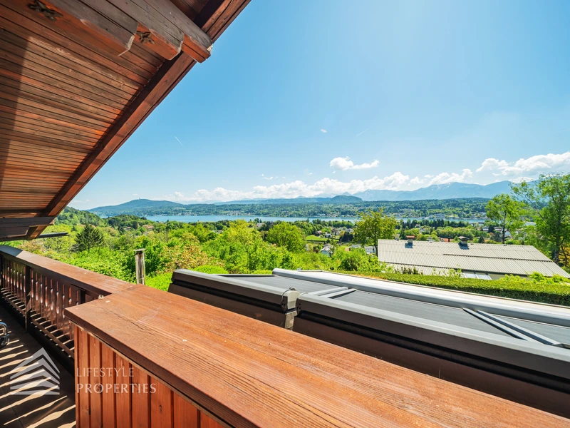 Prachtvolle Villa mit Pool und Garten mit Blick auf den Wörthersee und die mächtigen Karawanken