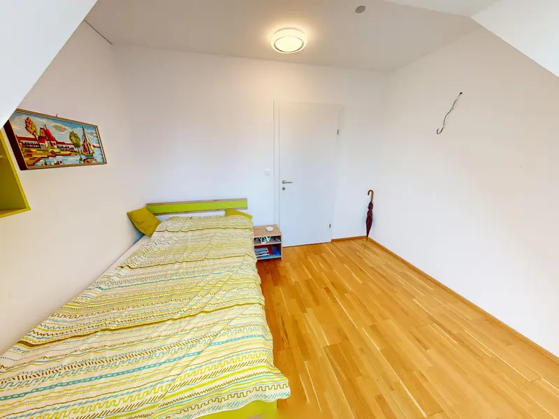 Helle 3-Zimmer Dachgeschosswohnung mit Balkon und Wohlfühlcharakter zum TOP Preis | VIDEO in Beschreibung