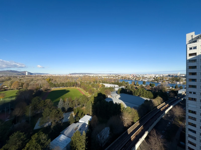Wohnen über den Dächern Wiens (16. Stock) mit Blick auf die Donau (barrierefrei) & nahe UNO City | Freier Mietzins!