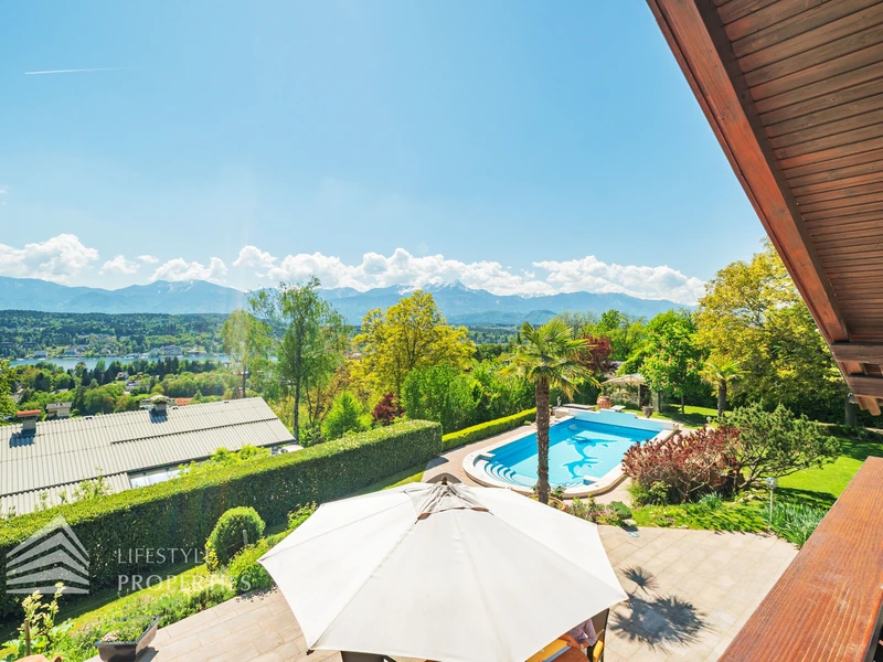 Prachtvolle Villa mit Pool und Garten mit Blick auf den Wörthersee und die mächtigen Karawanken