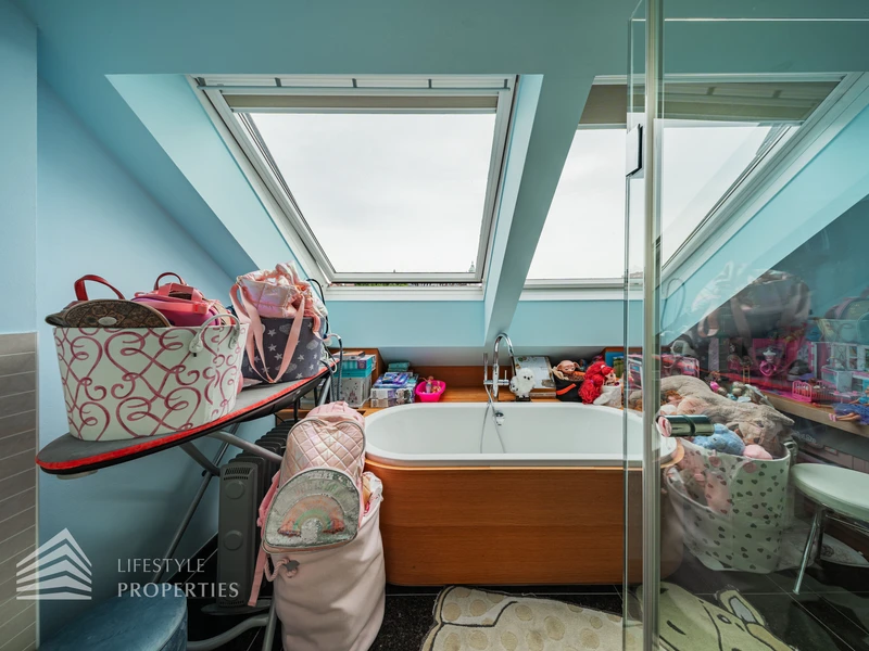 Beeindruckende 5-Zimmer Dachterrassenwohnung im 6. Wiener Gemeindebezirk