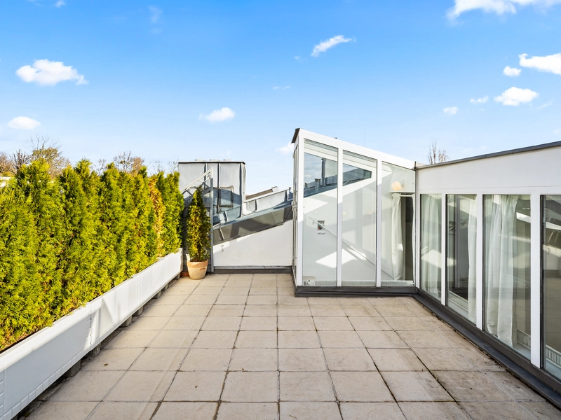 Großzügige Dachgeschoßwohnung mit Terrasse in Top-Lage!