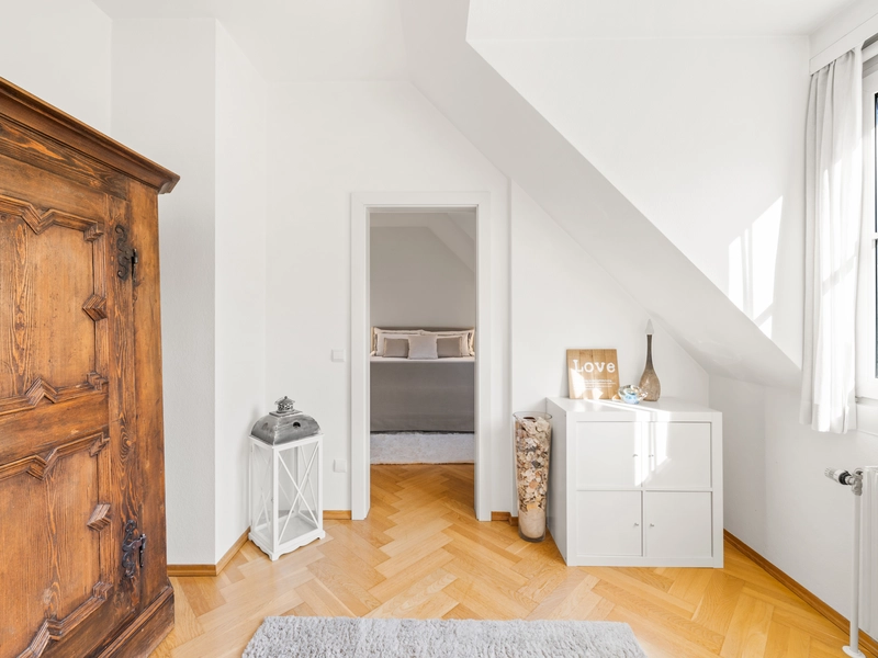 Großzügige Dachgeschoßwohnung mit Terrasse in Top-Lage!