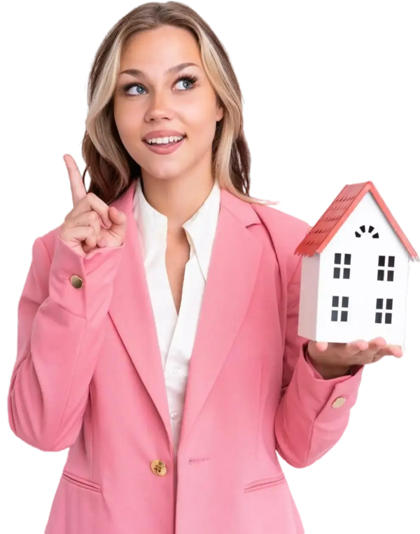 Junge Frau im pinken Blazer hält ein Modellhaus in der linken Hand und zeigt mit der rechten Hand nach oben, als hätte sie eine Idee. Sie lächelt und blickt leicht nach oben – symbolisch für Inspiration oder Immobilienberatung.