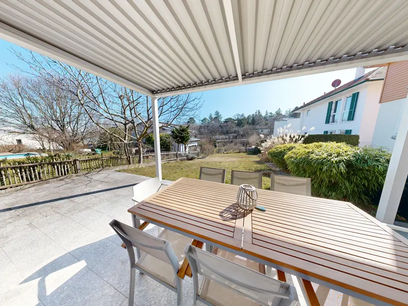 Premium Gartenwohnung in einem Zweiparteienhaus (Haushälfte) mit Terrasse & eigenem Parkplatz