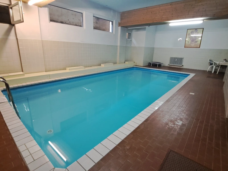 Sanierungsbedürftige 4-Zimmer Terrassen-Wohnung mit viel Potenzial!
