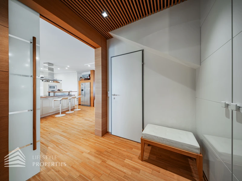 Beeindruckende 5-Zimmer Dachterrassenwohnung im 6. Wiener Gemeindebezirk