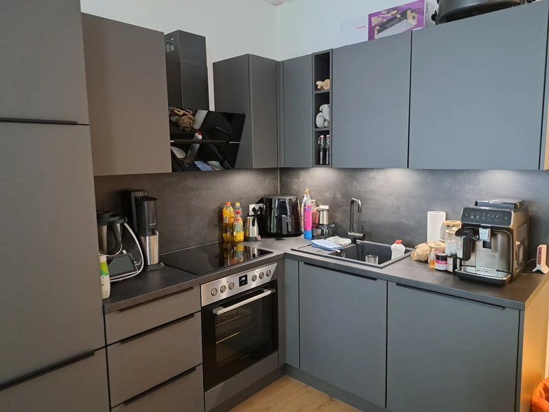 3-Zimmerwohnung mit Pool & Eigengarten!