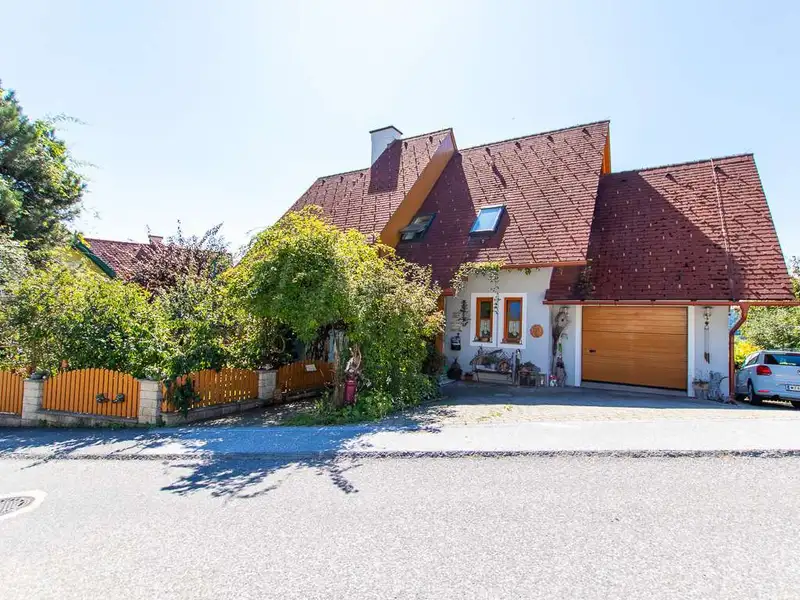 Neuwertiges Einfamilienhaus in Mortantsch: 6 Zimmer, Garten, 2 Terrassen, Top-Ausstattung!