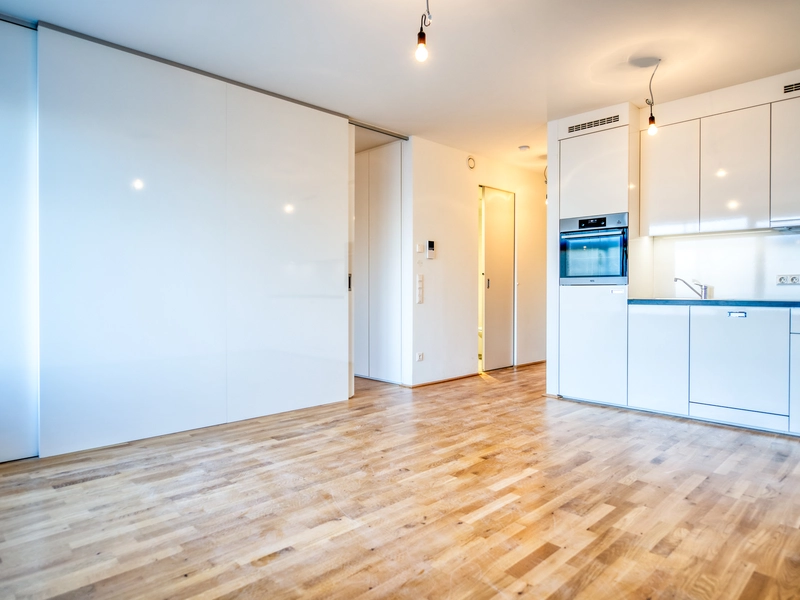 Moderner Wohnungshit für zwei mit Balkon an der Lände!