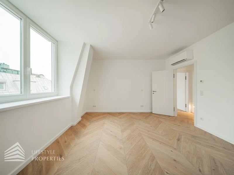 Elegante 4-Zimmer Wohnung mit Terrasse, Erstbezug!