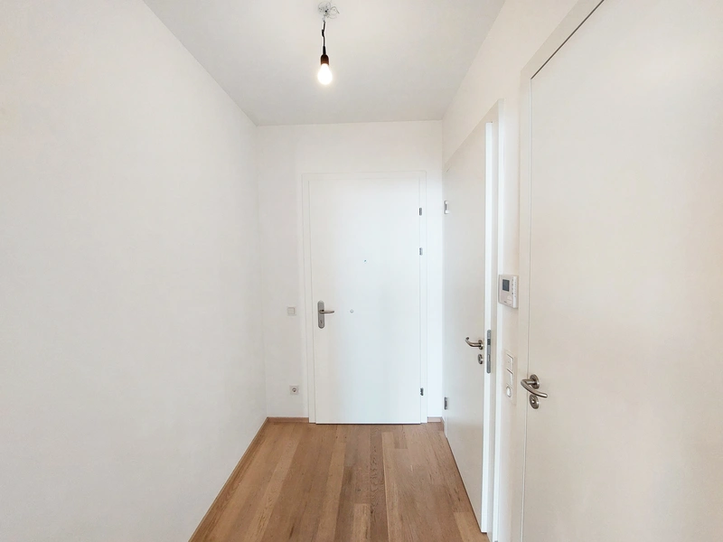 2-Zimmer-Wohnung mit Balkon im 16. OG mit sensationellem Weitblick!