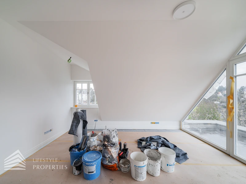 Exklusive, top-sanierte Stilaltbau-Villa mit Fernblick in Bestlage von Gersthof