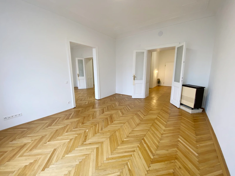Traumhafte Altbauwohnung in Toplage!