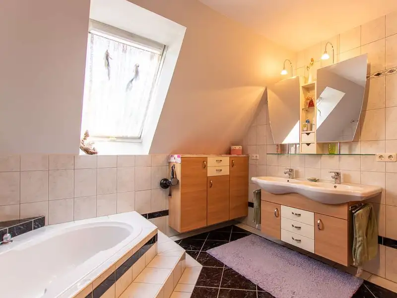 Neuwertiges Einfamilienhaus in Mortantsch: 6 Zimmer, Garten, 2 Terrassen, Top-Ausstattung!