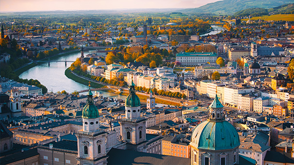 blick von oben auf salzburg