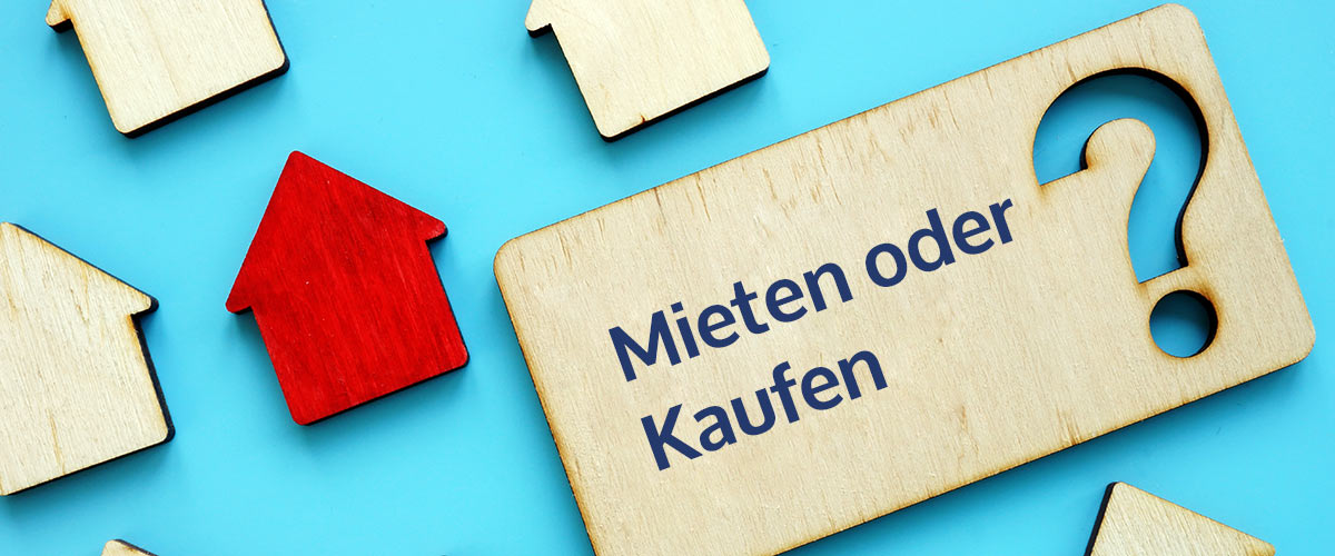 mieten oder kaufen auf einer holzscheibe