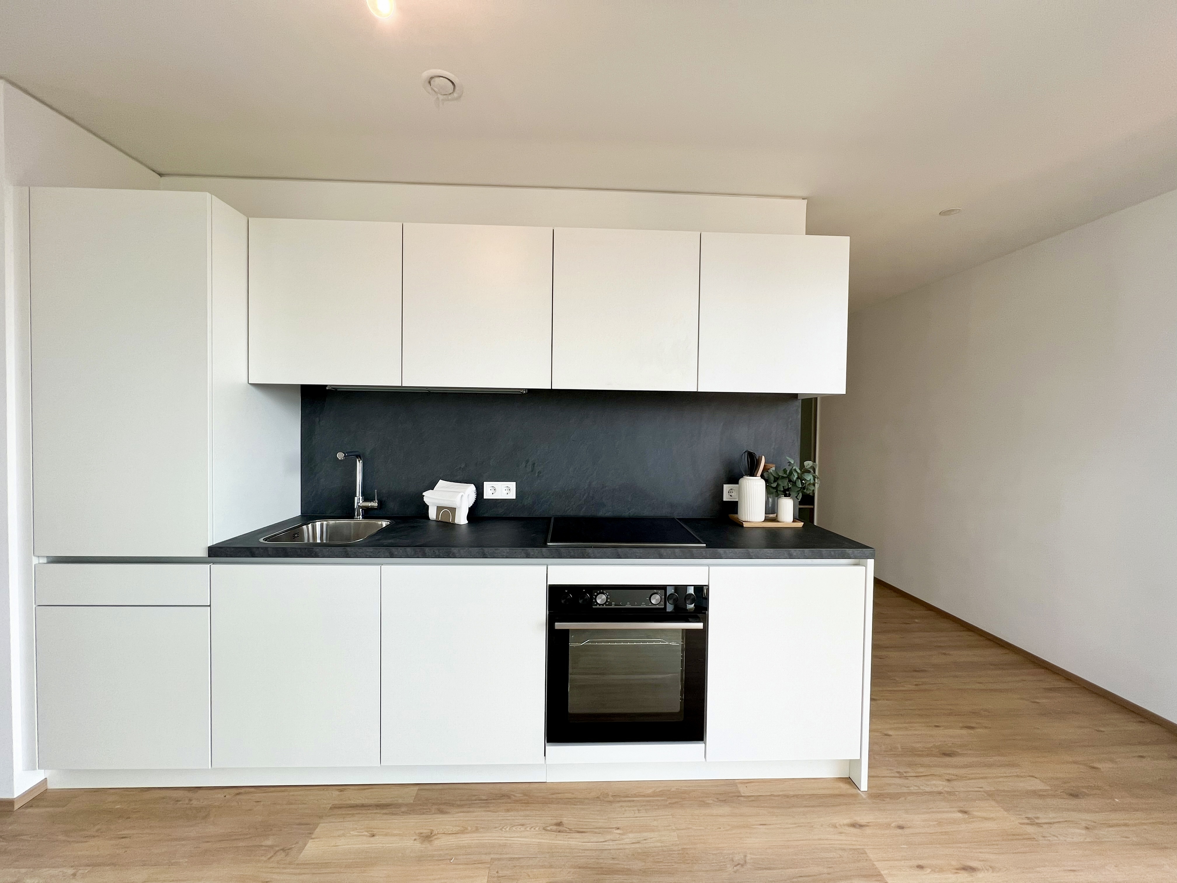 Willkommen im High Five – Exklusive 3-Zimmer-Wohnung mit Einbauküche und Fußbodenheizung!
