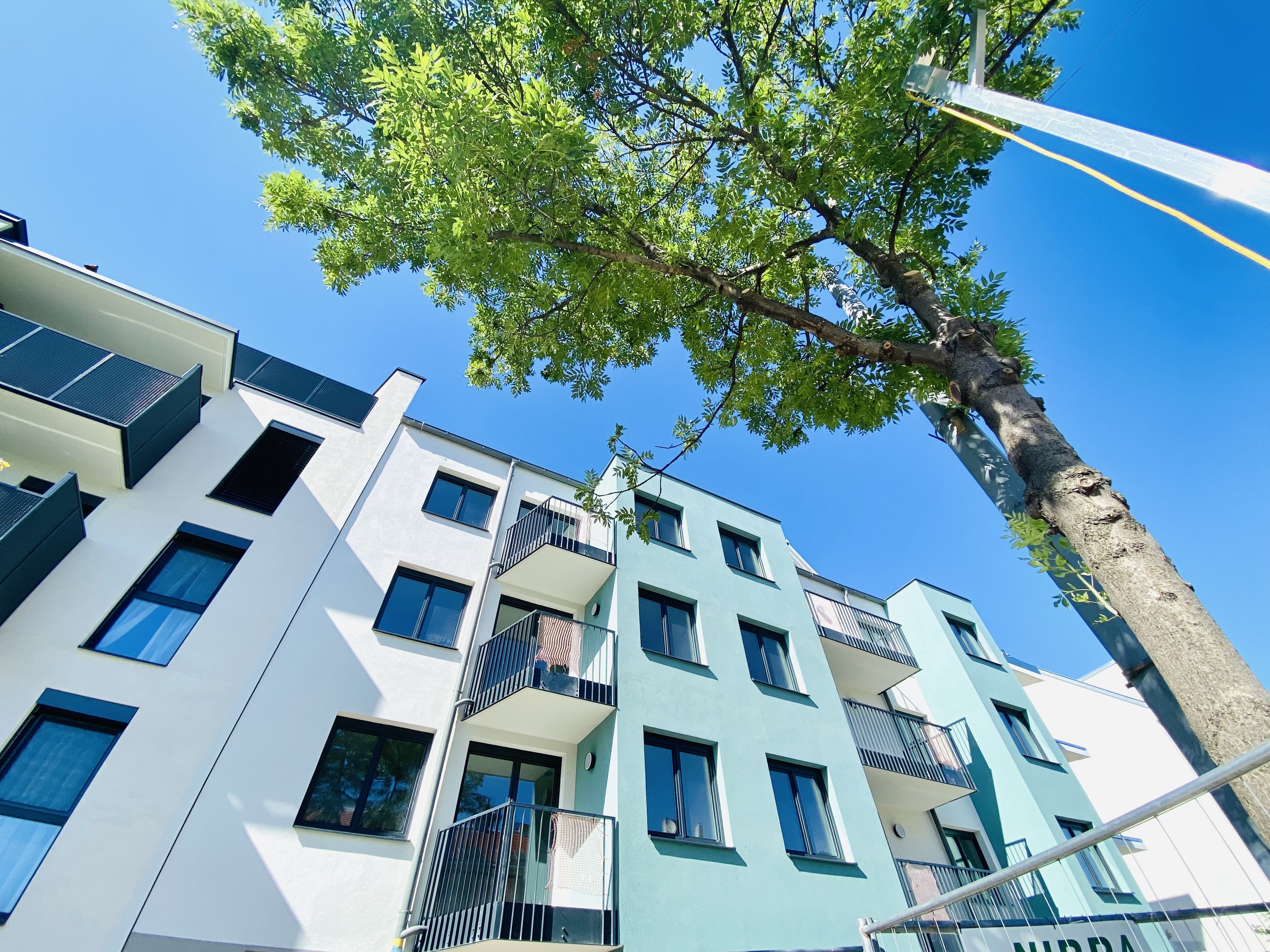 Moderne 1,5-Zimmer-Wohnung mit Balkon!