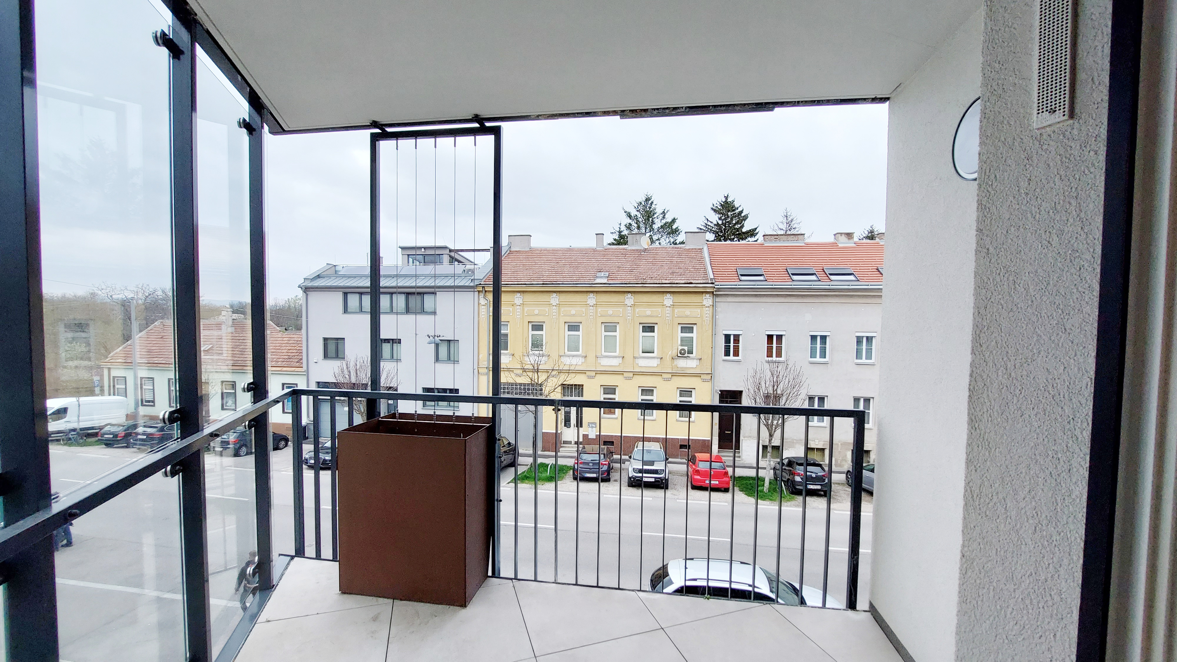 Moderne 1,5-Zimmer-Wohnung mit Balkon!
